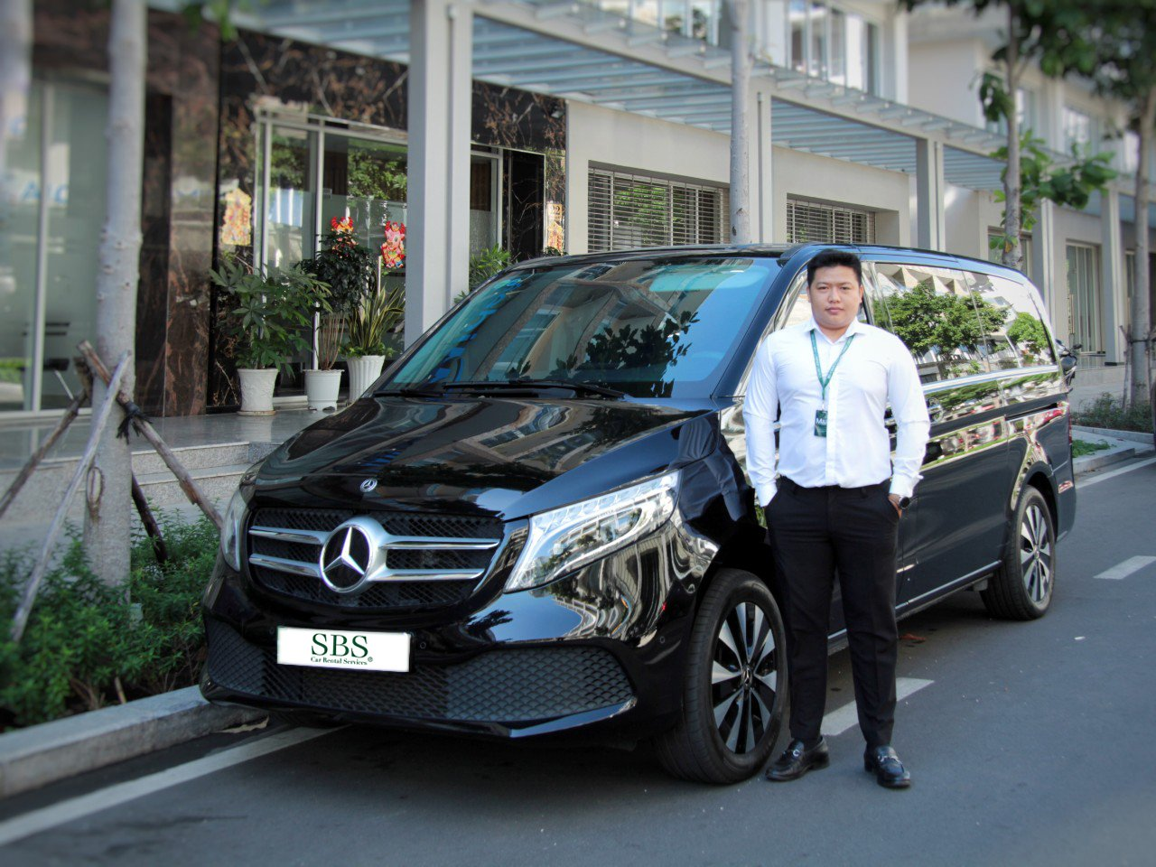 Ho Chi Minh Car Rental with Driver: Personalized Travel Solutions